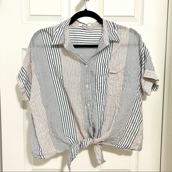 Madewell Short-Sleeve Tie-Front Shirt in Rawley Stripe - Picture 5 of 7